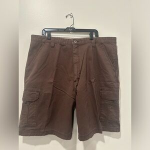 Men’s Wrangler Cargo Shorts size 42